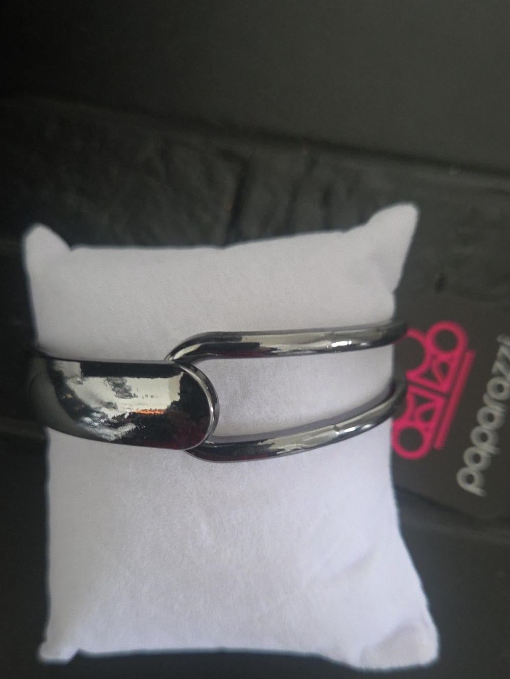 Paparazzi Couture Clutcher Black Bracelet NWT